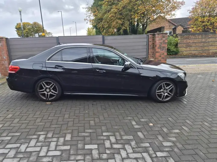Mercedes-Benz E-Class 2014 photo 4