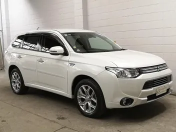 Mitsubishi Outlander 2014 photo 2