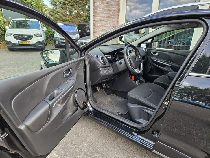 Renault Clio 2015 photo 2