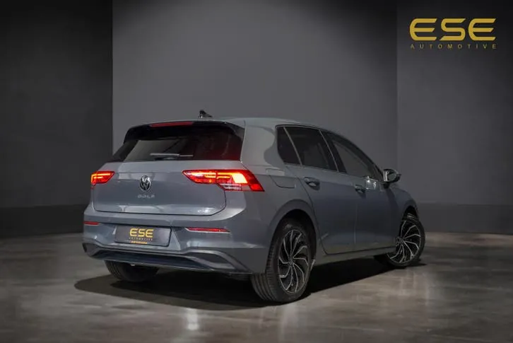 Volkswagen Golf 2023 photo 3