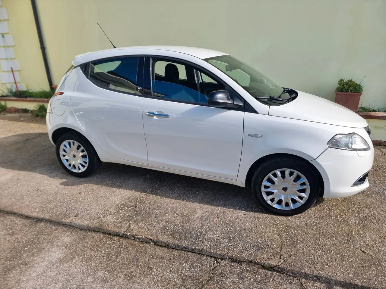 Lancia Ypsilon 2013 photo 4