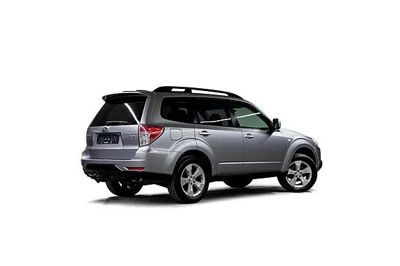 Subaru Forester 2010 photo 2