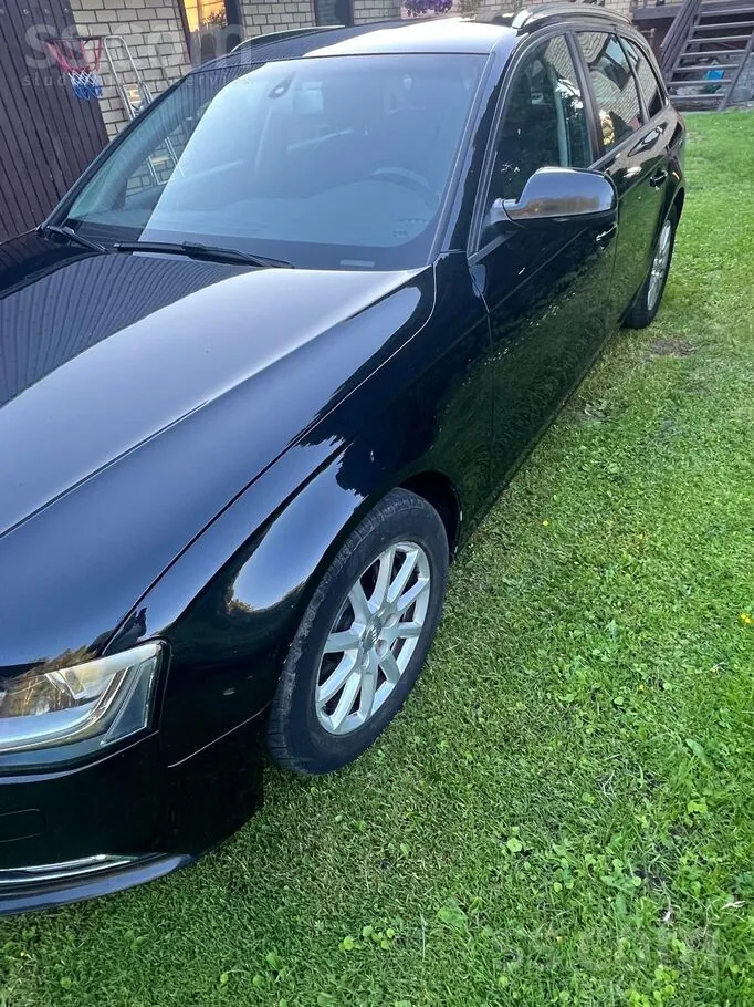 Audi A4 2014 photo 2