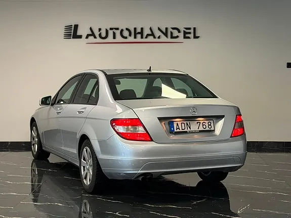 Mercedes-Benz C180 2009 photo 4
