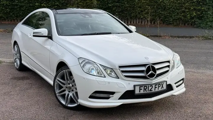 Mercedes-Benz E-Class 2012 photo 2