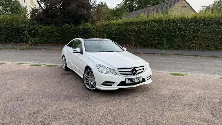 Mercedes-Benz E-Class 2012 photo 3