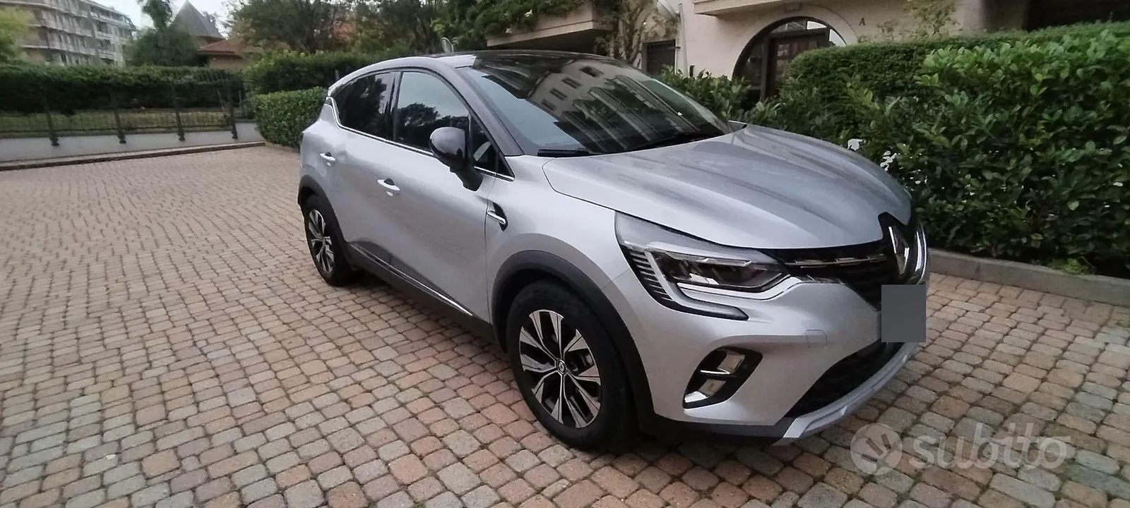 Renault Captur 2023 photo 2
