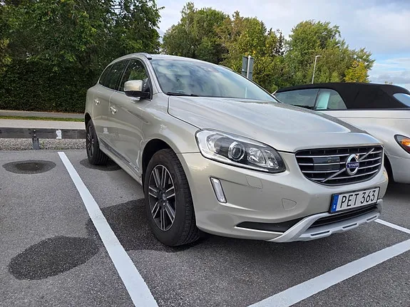 Volvo Xc60 2017 photo 2