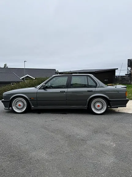 BMW 325I
