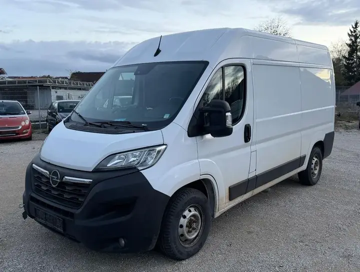 Opel Movano