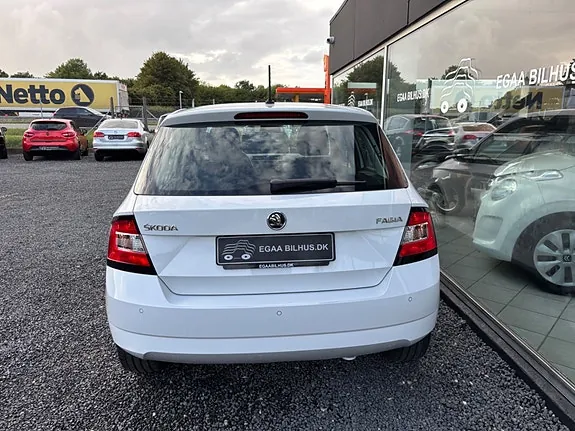 Skoda Fabia 2016 photo 4