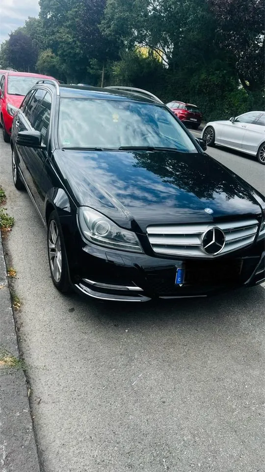 Mercedes-Benz C220