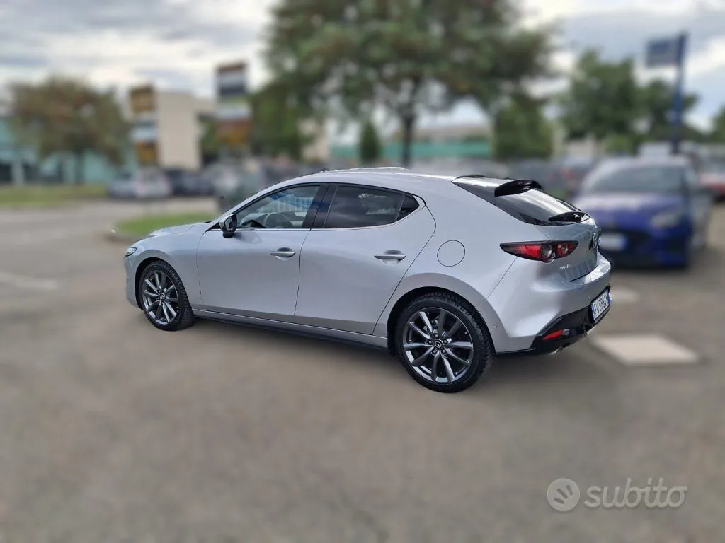Mazda 3 2019 photo 3