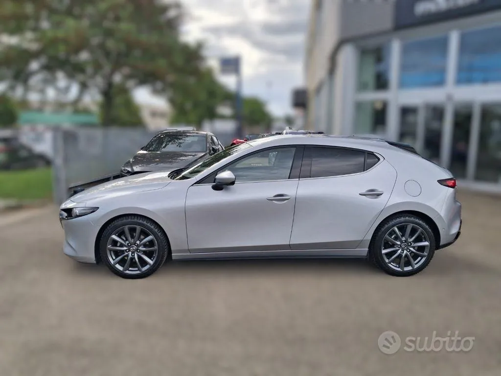Mazda 3 2019 photo 2
