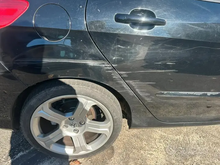 Peugeot 308 2008 photo 5