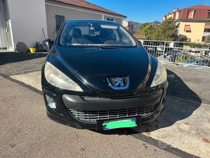 Peugeot 308 2008 photo 3