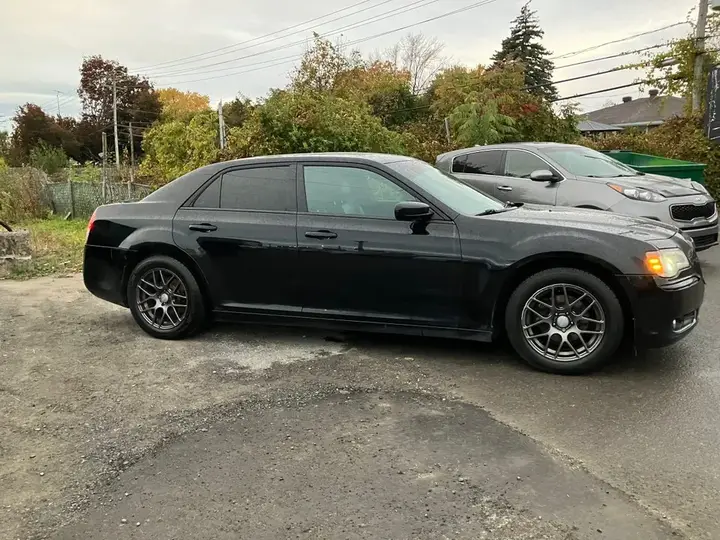 Chrysler 300 2014 photo 4