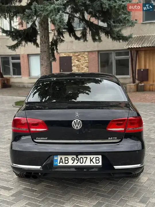 Volkswagen Passat 2011 photo 5