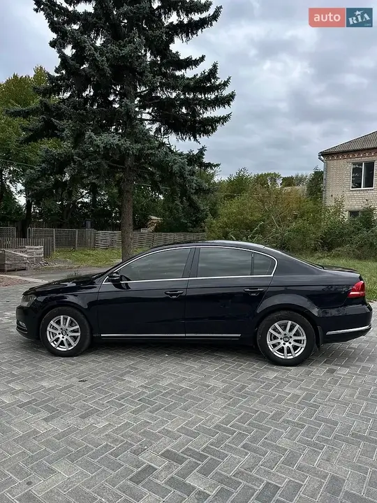 Volkswagen Passat 2011 photo 3