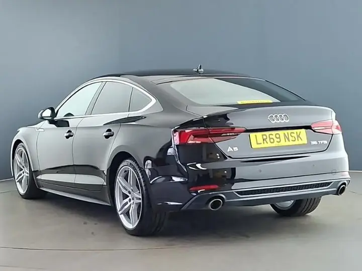 Audi A5 2019 photo 2