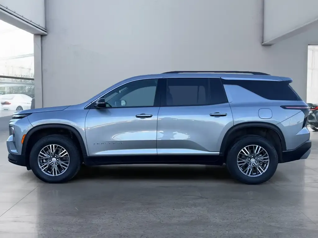 Chevrolet Traverse 2026 photo 2