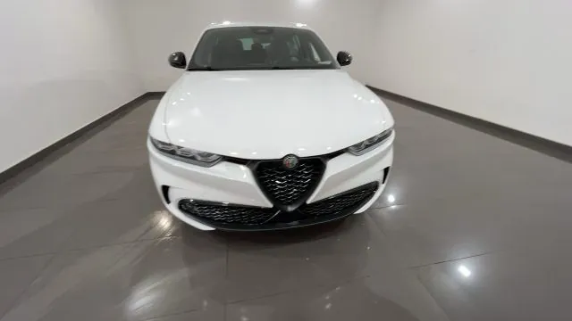 Alfa Romeo Tonale 2024 photo 2