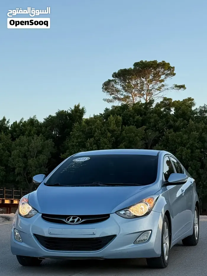 Hyundai Avante 2012 photo 2