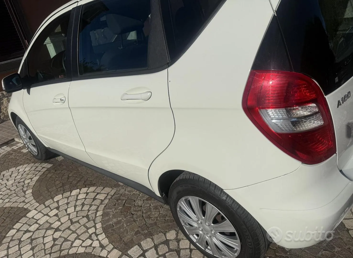 Mercedes-Benz A160 2012 photo 5