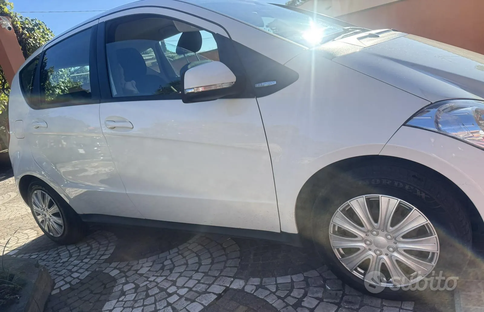 Mercedes-Benz A160 2012 photo 4