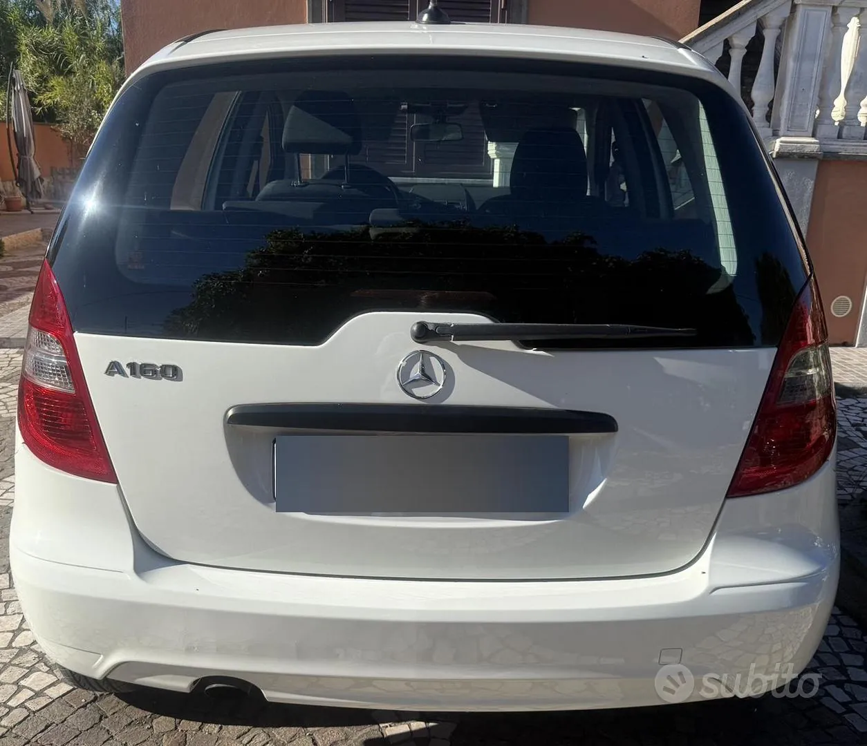 Mercedes-Benz A160 2012 photo 3