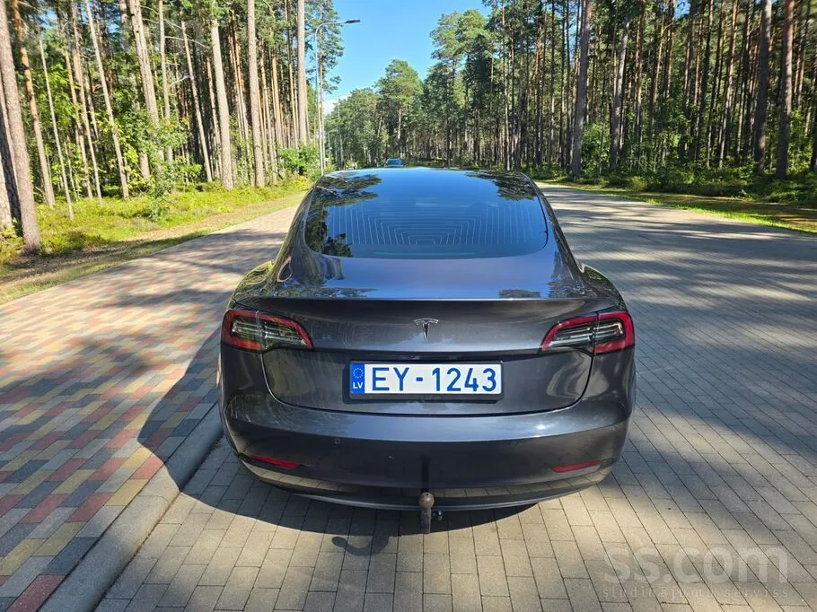 Tesla Model 3 2020 photo 5