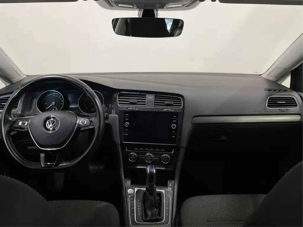 Volkswagen E-Golf 2018 photo 5