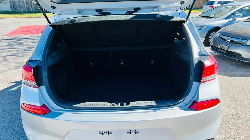Hyundai Elantra 2018 photo 5