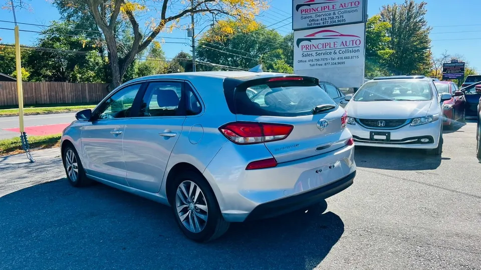 Hyundai Elantra 2018 photo 3