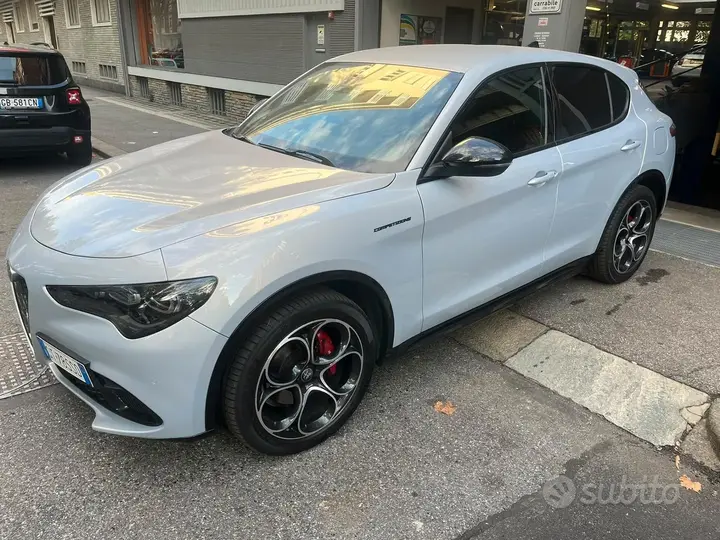 Alfa Romeo Stelvio 2024 photo 3