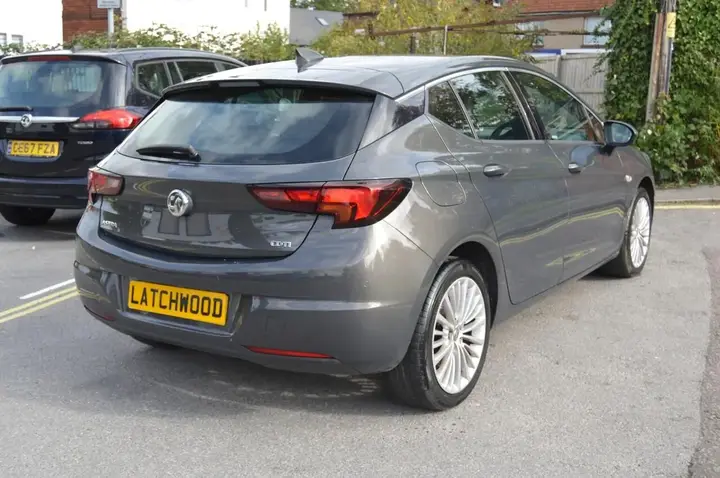 Vauxhall Astra 2015 photo 5