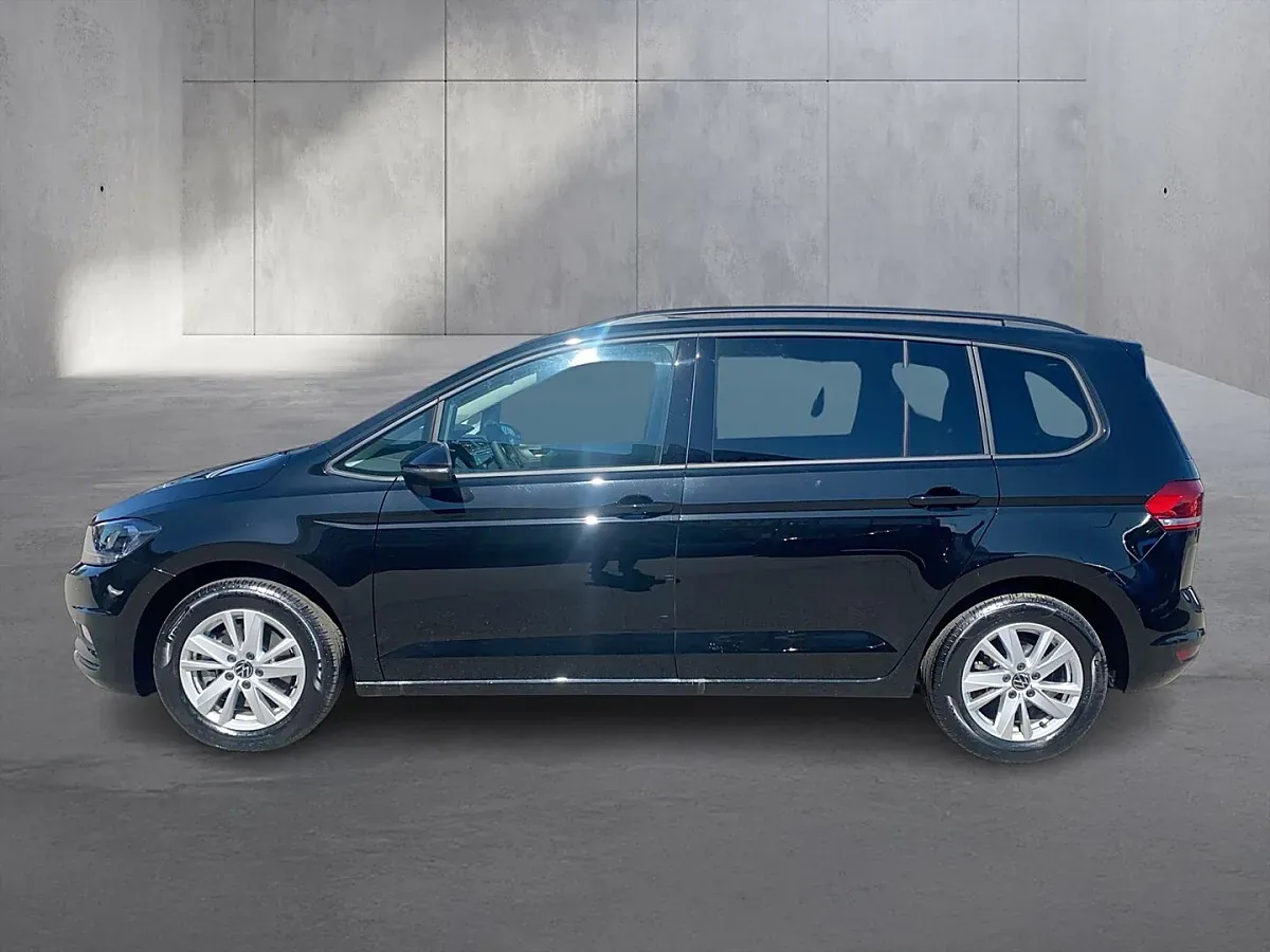 Volkswagen Touran 2026 photo 2