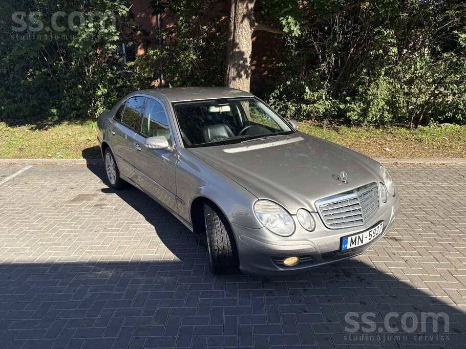 Mercedes-Benz E300