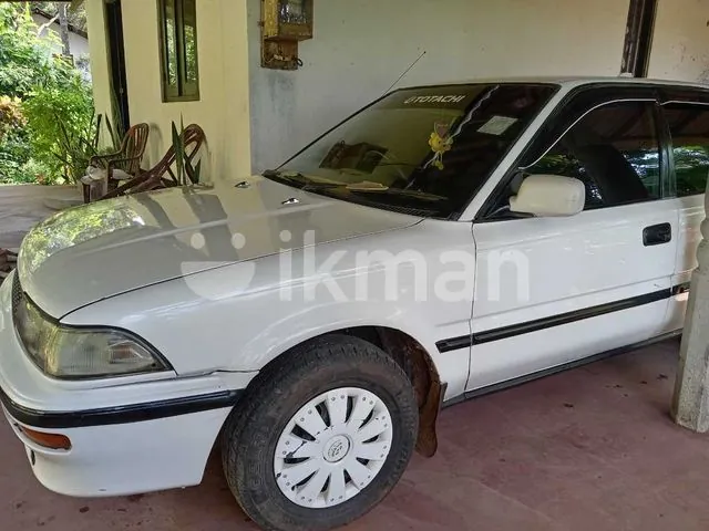 Toyota Corolla 1990 photo 2