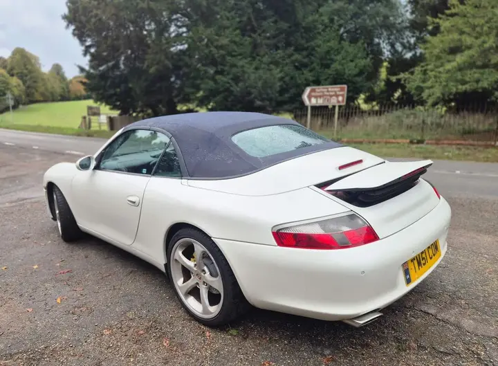 Porsche 911 2002 photo 2
