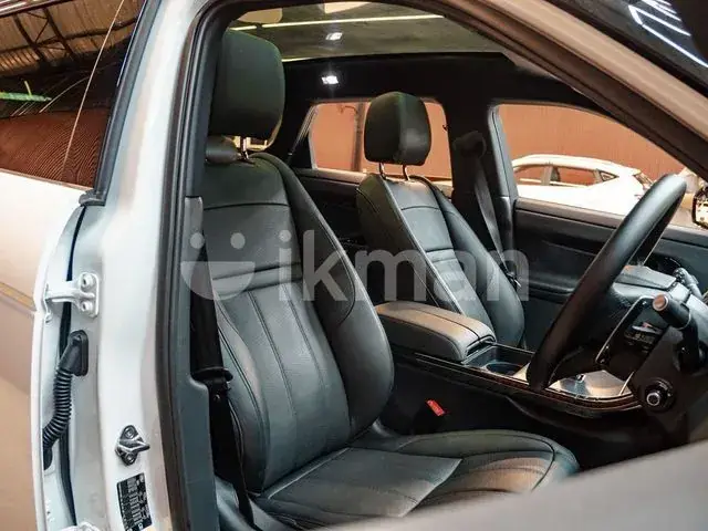 Land Rover Range Rover Evoque 2025 photo 3