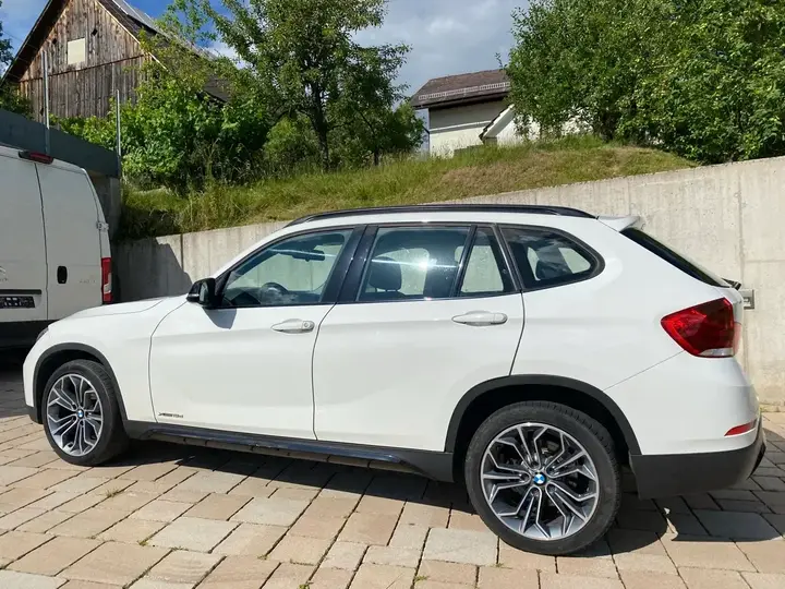 BMW X1 2012 photo 3