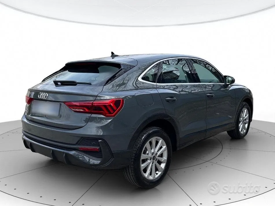 Audi Q3 2022 photo 3