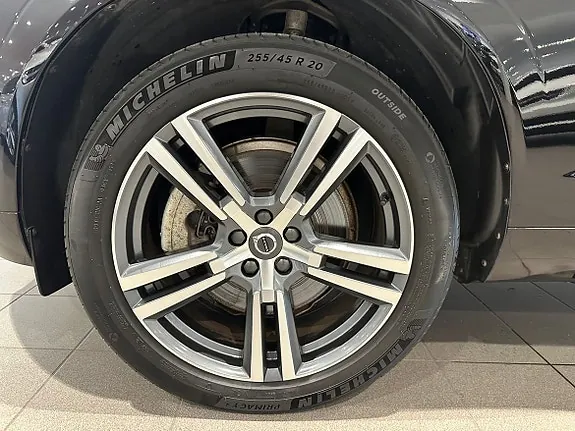 Volvo Xc60 2023 photo 3