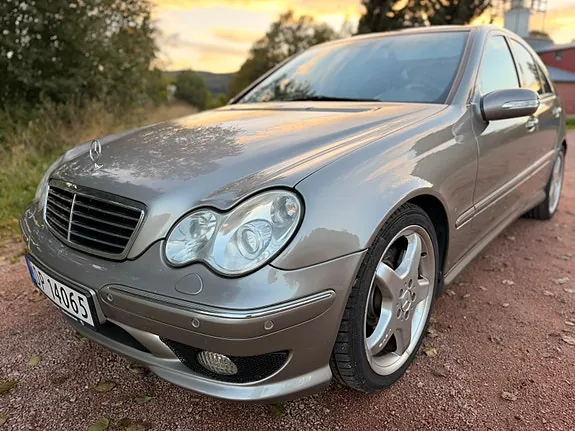 Mercedes-Benz C30 2004 photo 4
