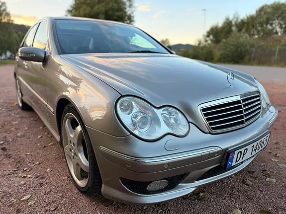 Mercedes-Benz C30 2004 photo 2