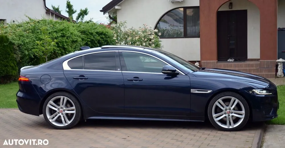 Jaguar Xe 2019 photo 5