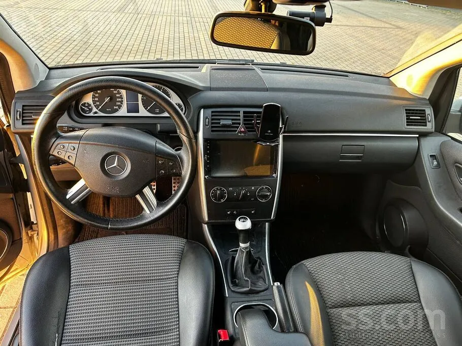 Mercedes-Benz B180 2008 photo 3
