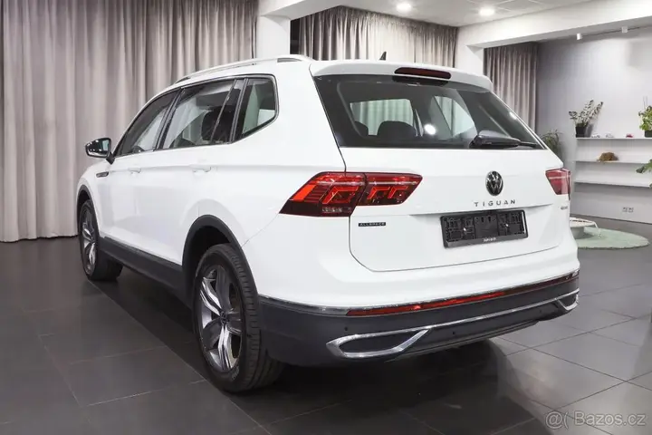 Volkswagen Tiguan Allspace 2023 photo 3
