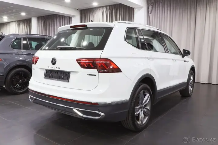 Volkswagen Tiguan Allspace 2023 photo 2